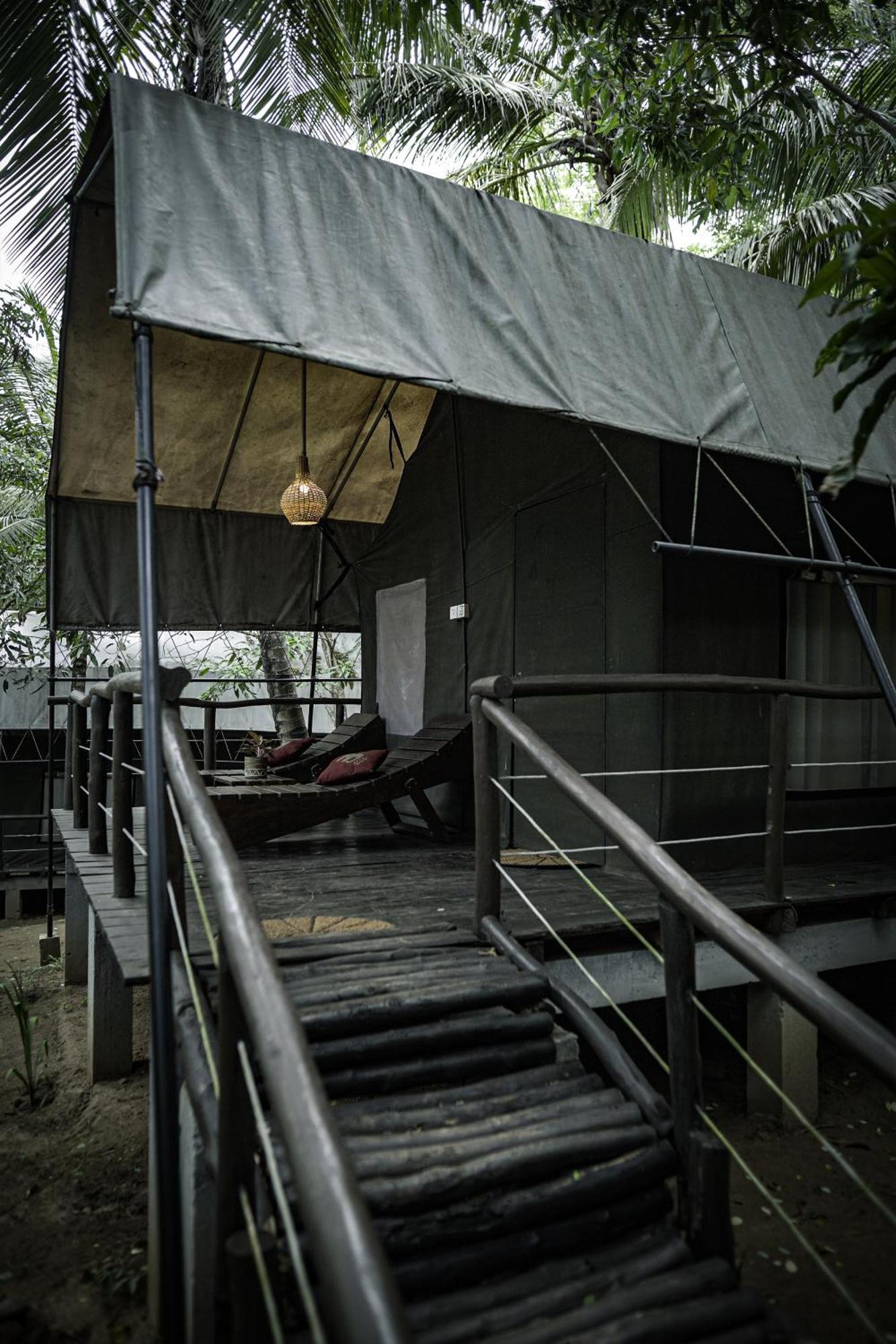 River Glamping By Gaga Bees Udawalawe Exterior foto