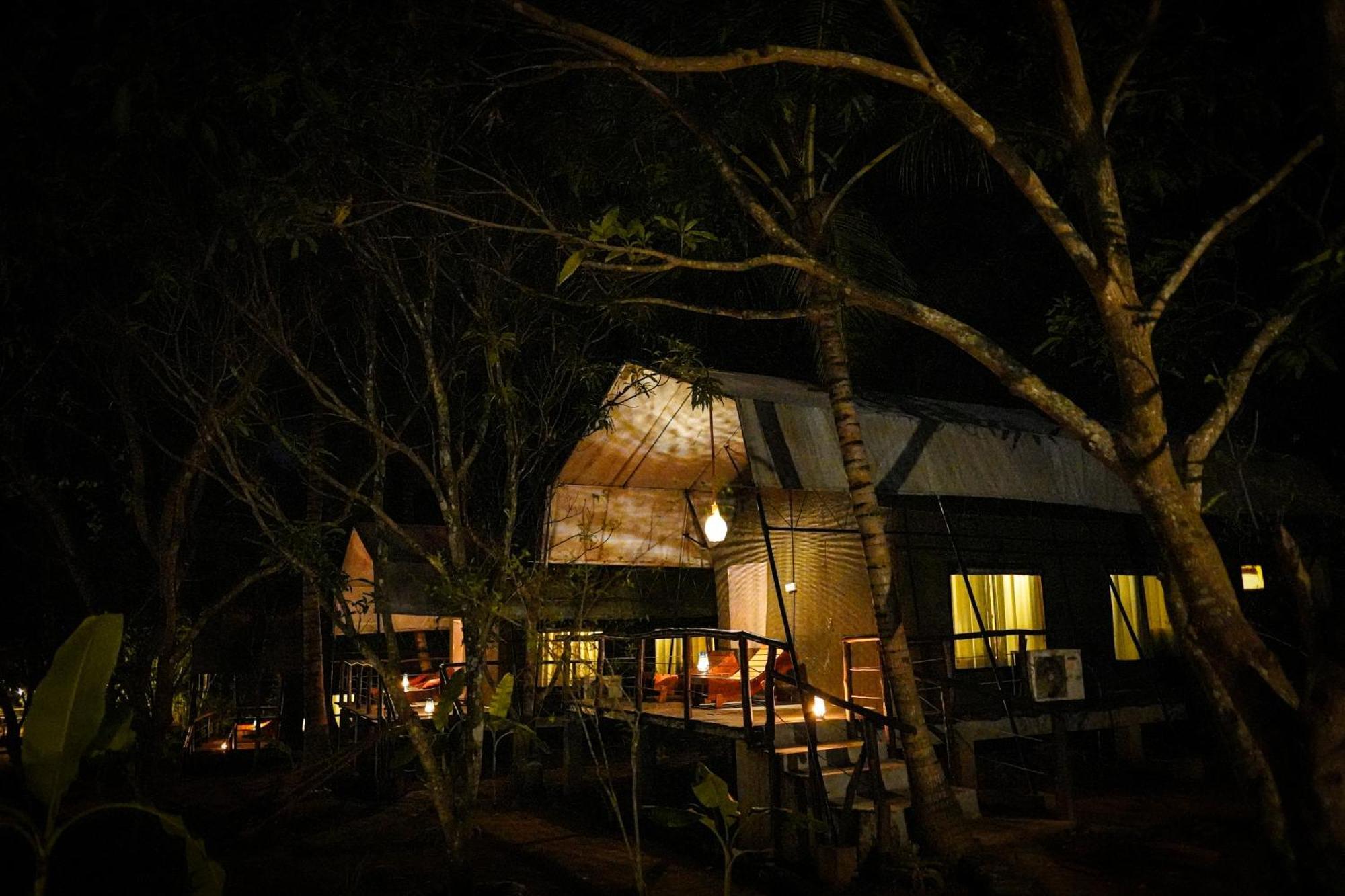 River Glamping By Gaga Bees Udawalawe Exterior foto